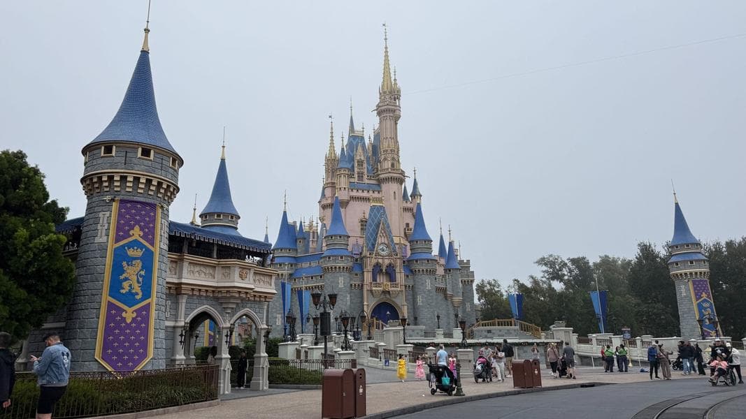 Walt Disney World Calendar Reveals Potential Cinderella Castle Repainting Start Date