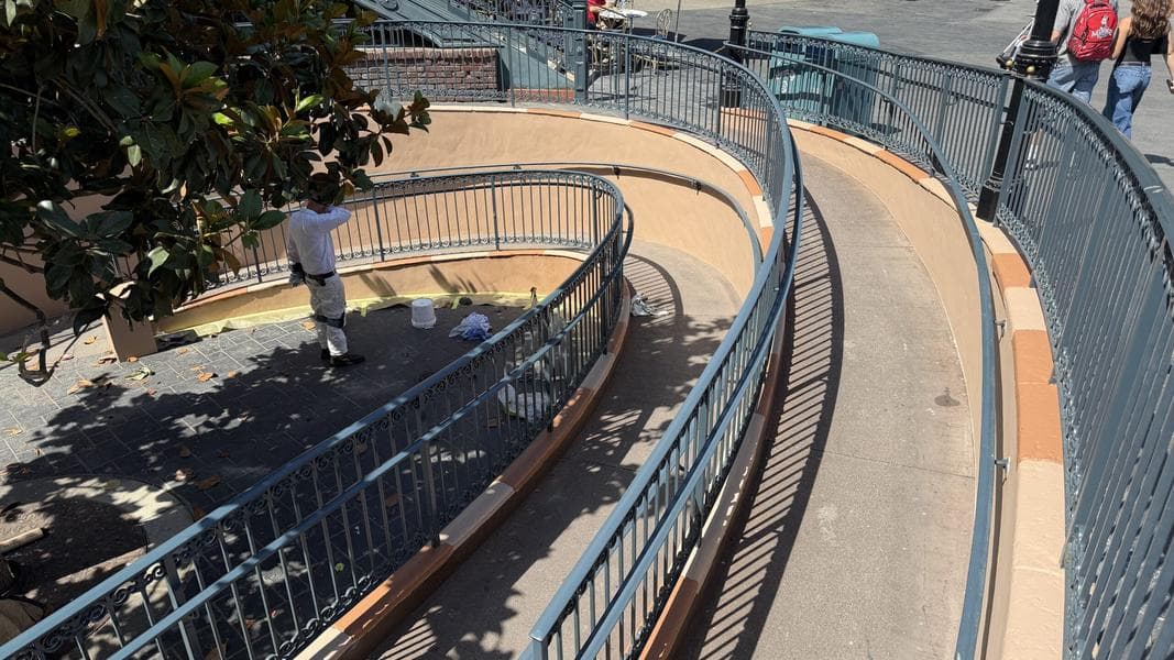 Queue Being Repainted at Disneyland’s Pirates of the Caribbean