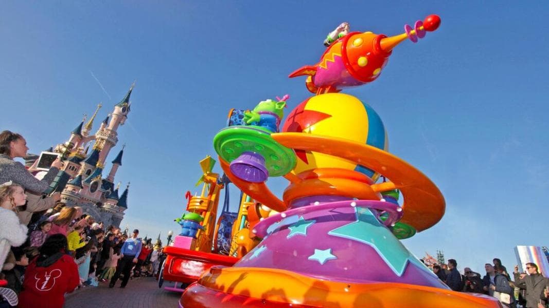 Disneyland Paris adjusts show time parade starting March 14, 2026