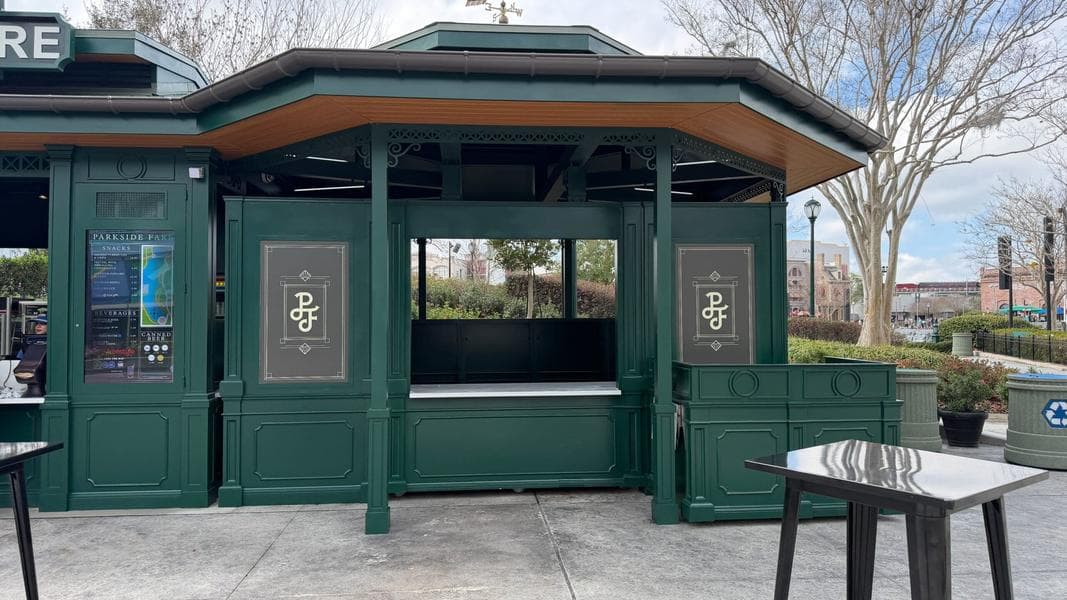 Universal Studios Florida Opens Parkside Fare Snack Stand, Replaces Expo Eats