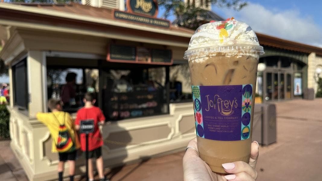 REVIEW: Passholder-Exclusive Parisian Pebble Cold Brew at EPCOT for Joffrey’s Coffee Challenge