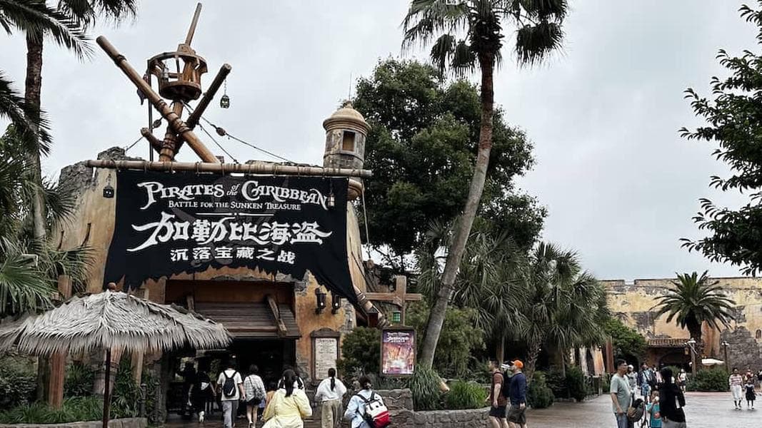 Let's revisit the ranking of Disney's Pirates of the Caribbean rides