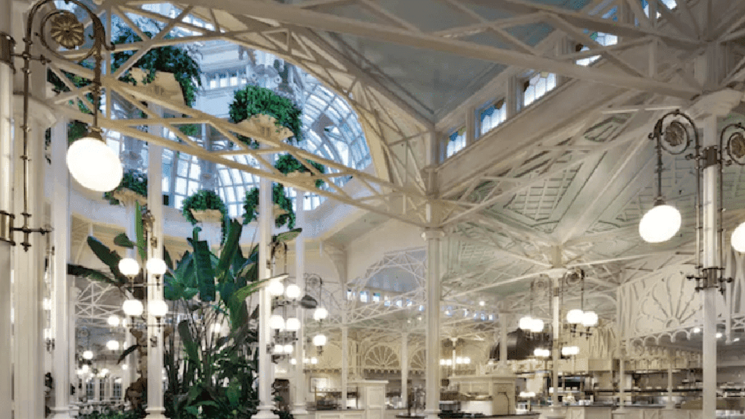 Alcoholic beverages added to Crystal Palace, Plaza Restaurant menus in Magic Kingdom