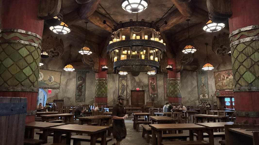 PHOTOS, VIDEO: Tour the Mead Hall in How to Train Your Dragon – Isle of Berk at Epic Universe