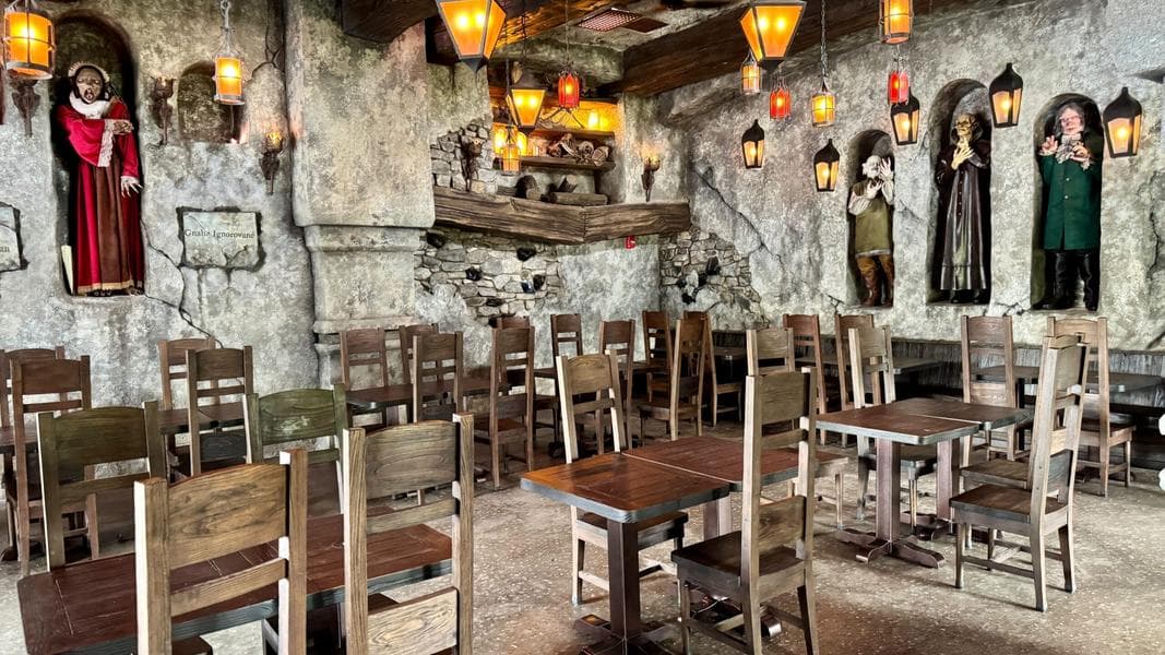 Outdoor Seating Added to Das Stakehaus in Dark Universe at Epic Universe