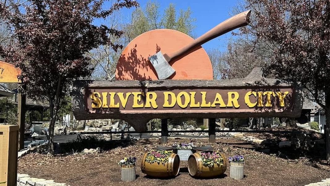 Rope Drop: Is Silver Dollar City trolling fans?