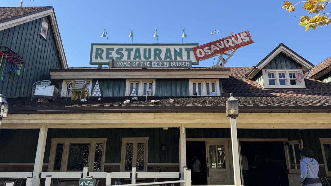 LAST LOOK at Restaurantosaurus in Disney’s Animal Kingdom