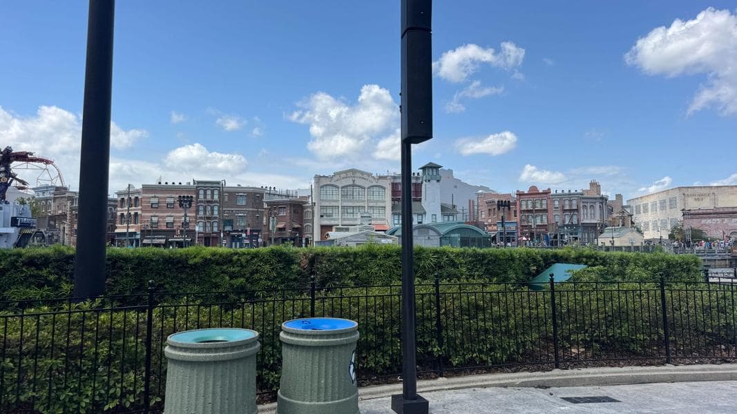 Construction Walls Removed from Lagoon in Universal Studios Florida