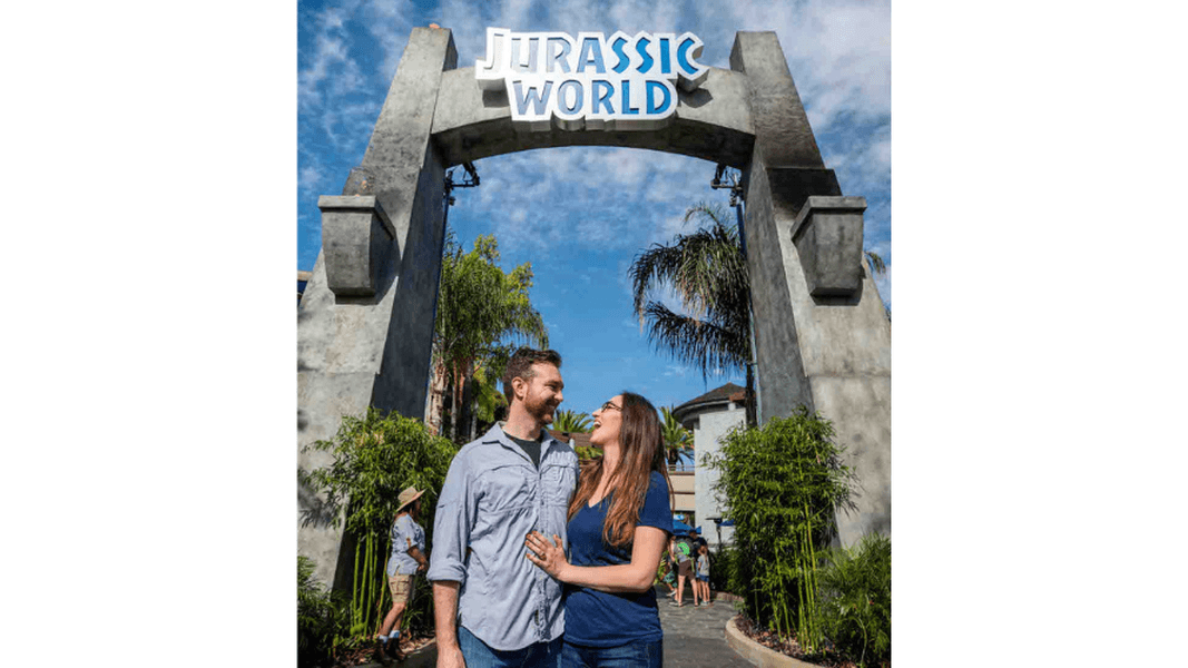 VIDEO: ‘Jurassic’ proposal couple returns to ride Jurassic World – The Ride