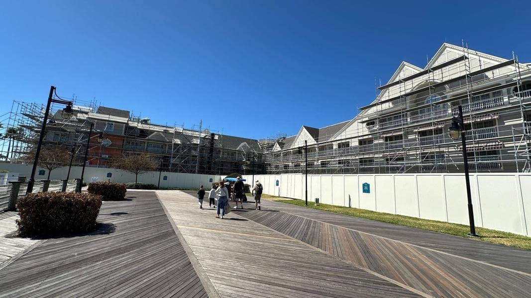 Scaffolding Remains at Disney’s Yacht Club as Exterior Refurbishment Continues