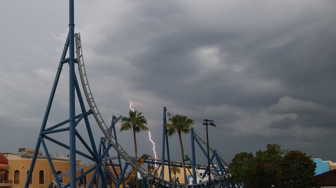Railings Added Along Track at Fast & Furious: Hollywood Drift