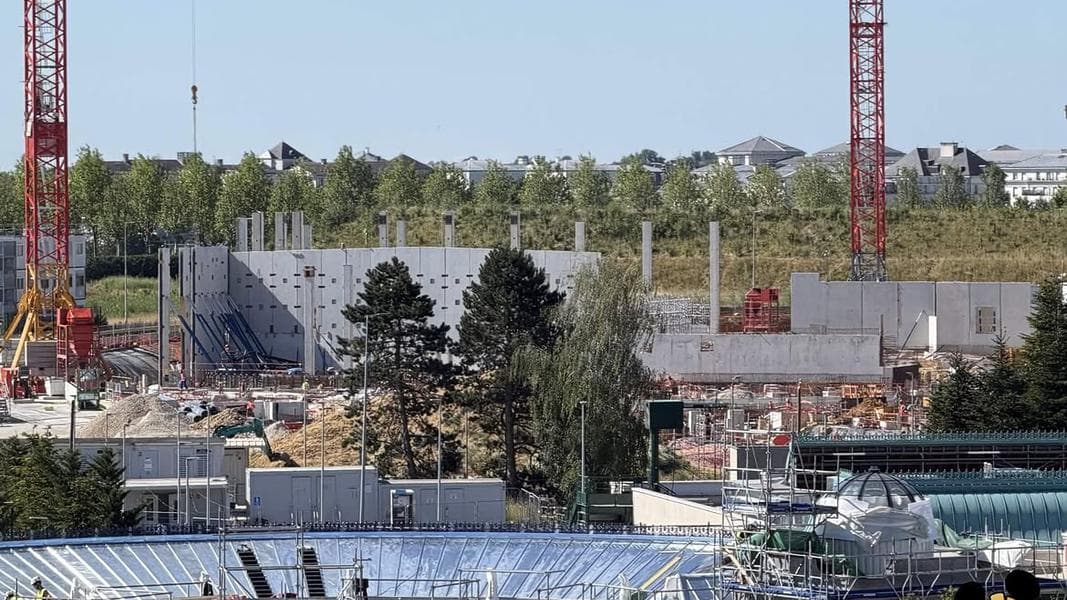 'The Lion King' Land Soil Testing, Vertical Construction Continues at Disneyland Paris