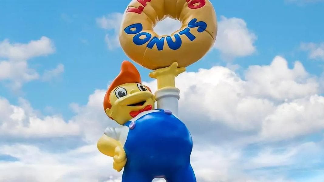 5 Best Dishes at The Simpsons Fast Food Blvd in Universal Studios