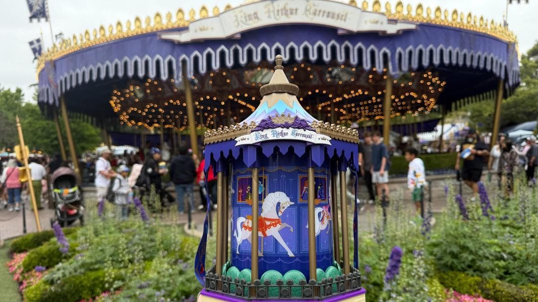 PHOTOS: Disneyland’s King Arthur Carrousel Popcorn Bucket Spins, Lights Up, & Plays Music