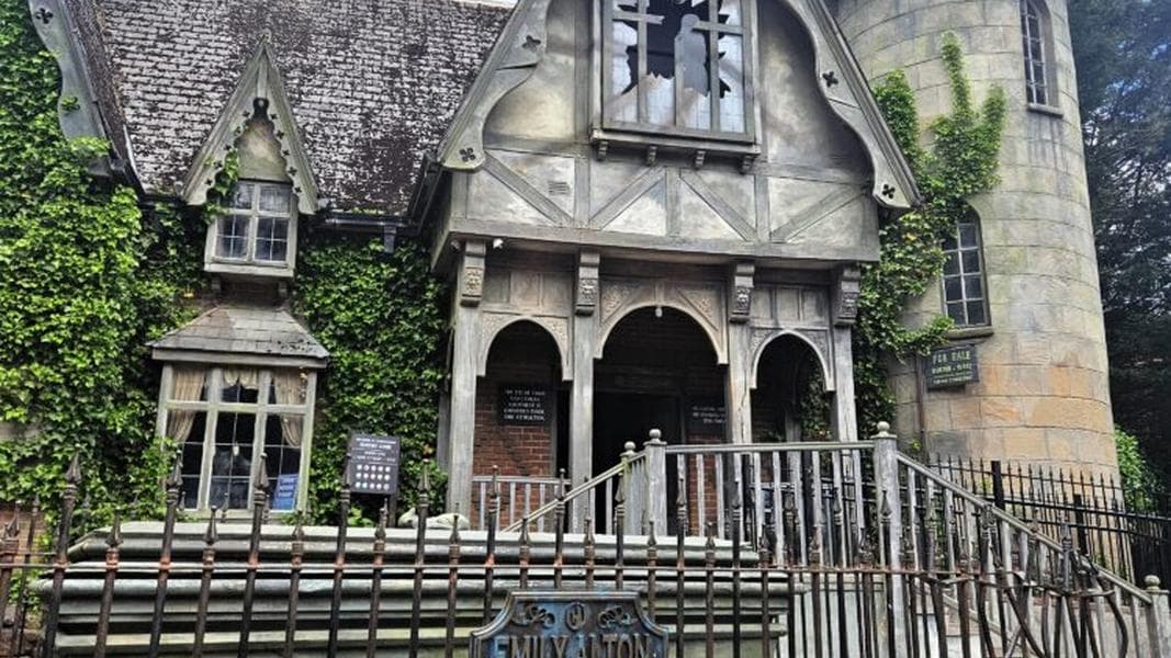 From Curses to Grannies: A Guide to Alton Towers’ Dark Rides
