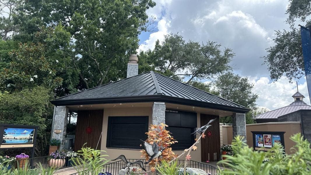 More Signage, Menus, and Board Bases Added to La Poutinerie at EPCOT