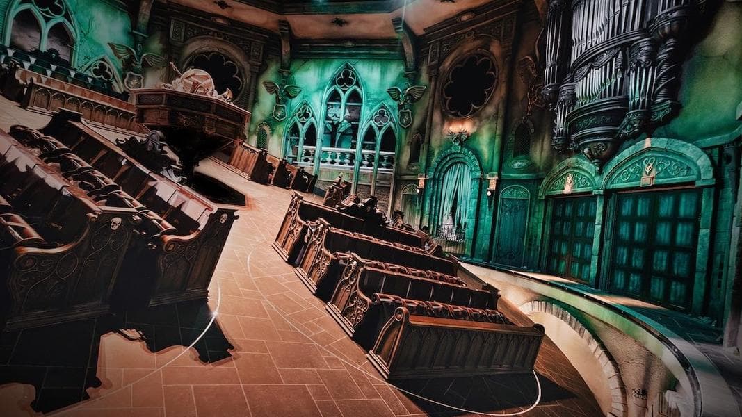 Danse Macabre POV video: First-of-its-kind turntable ride system