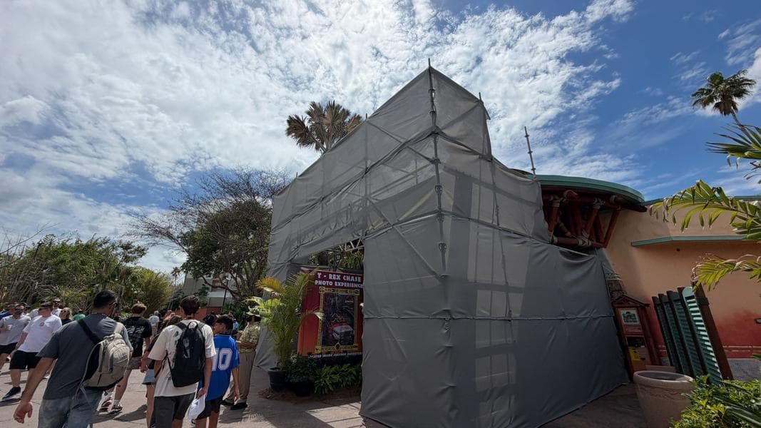 Jurassic Park Gift Shop Under Refurbishment at Universal Islands of Adventure