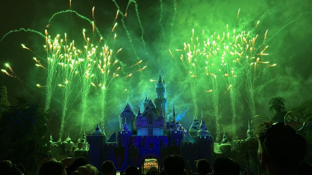VIDEO: Wondrous Journeys Resumes at Disneyland with Projection-Free Show