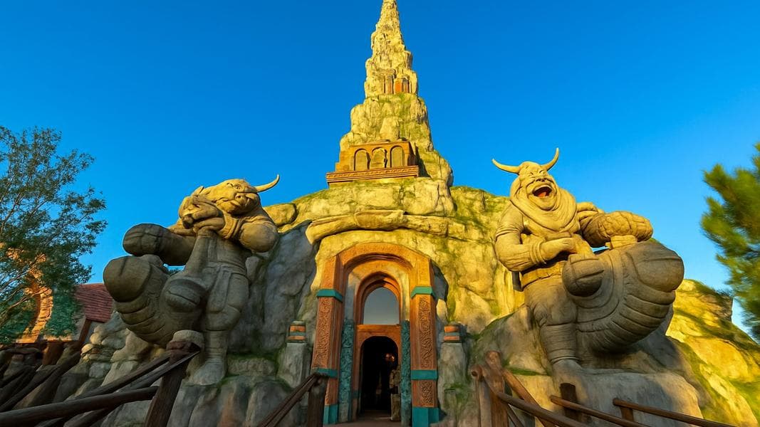 Full Menu (With Prices) for the Mead Hall in How to Train Your Dragon – Isle of Berk at Epic Universe