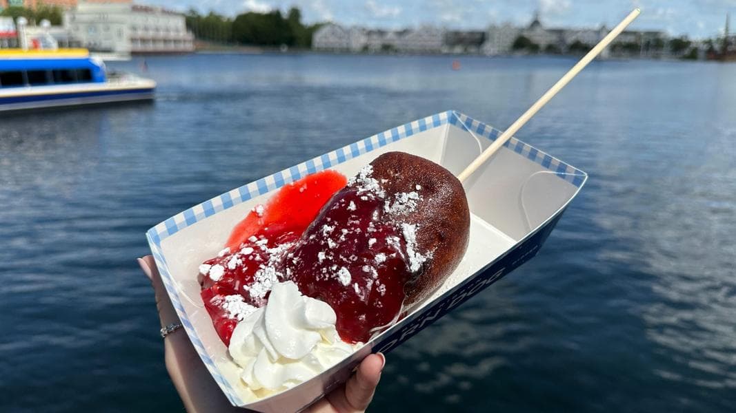 REVIEW: Deep Fried Cheesecake From Blue Ribbon Corn Dogs at Walt Disney World
