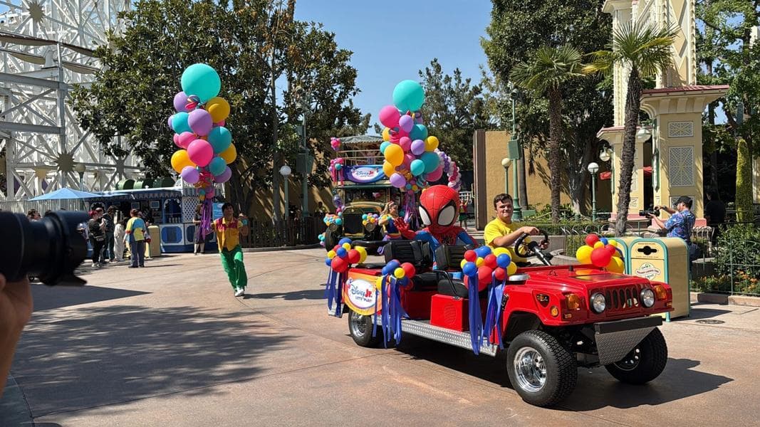 PHOTOS, VIDEO: One-Day-Only Disney Jr. Let’s Play Block Party Cavalcade at Disneyland Resort