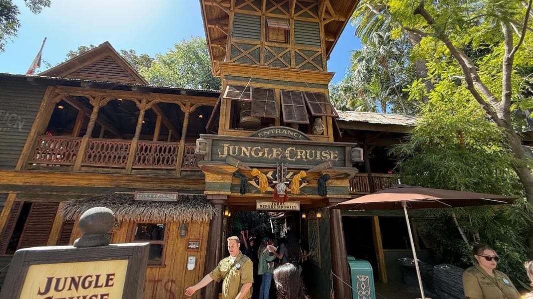 Disneyland’s Jungle Cruise Reopens, Piranha Fish Removed From Attraction